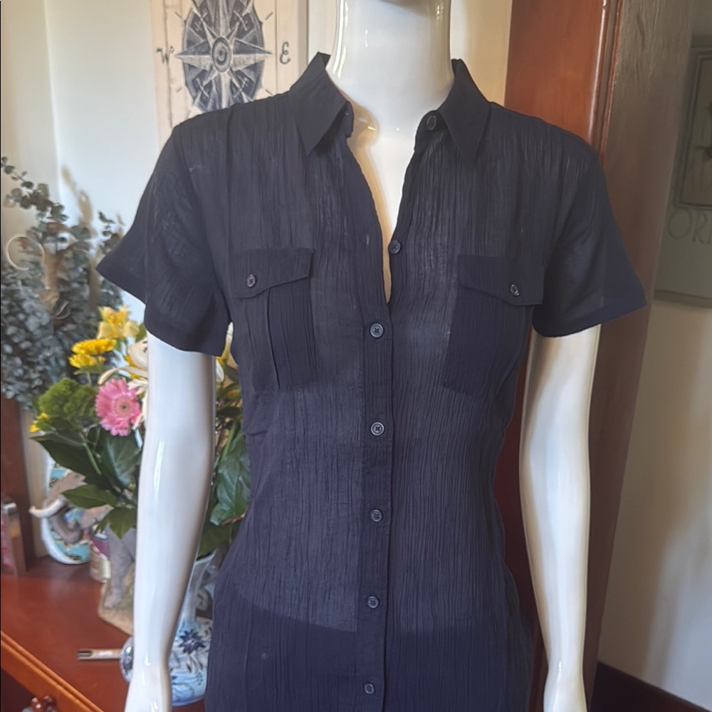 NWT Eddie Bauer size small Blue  Short Sleeve Button-Up Shirt